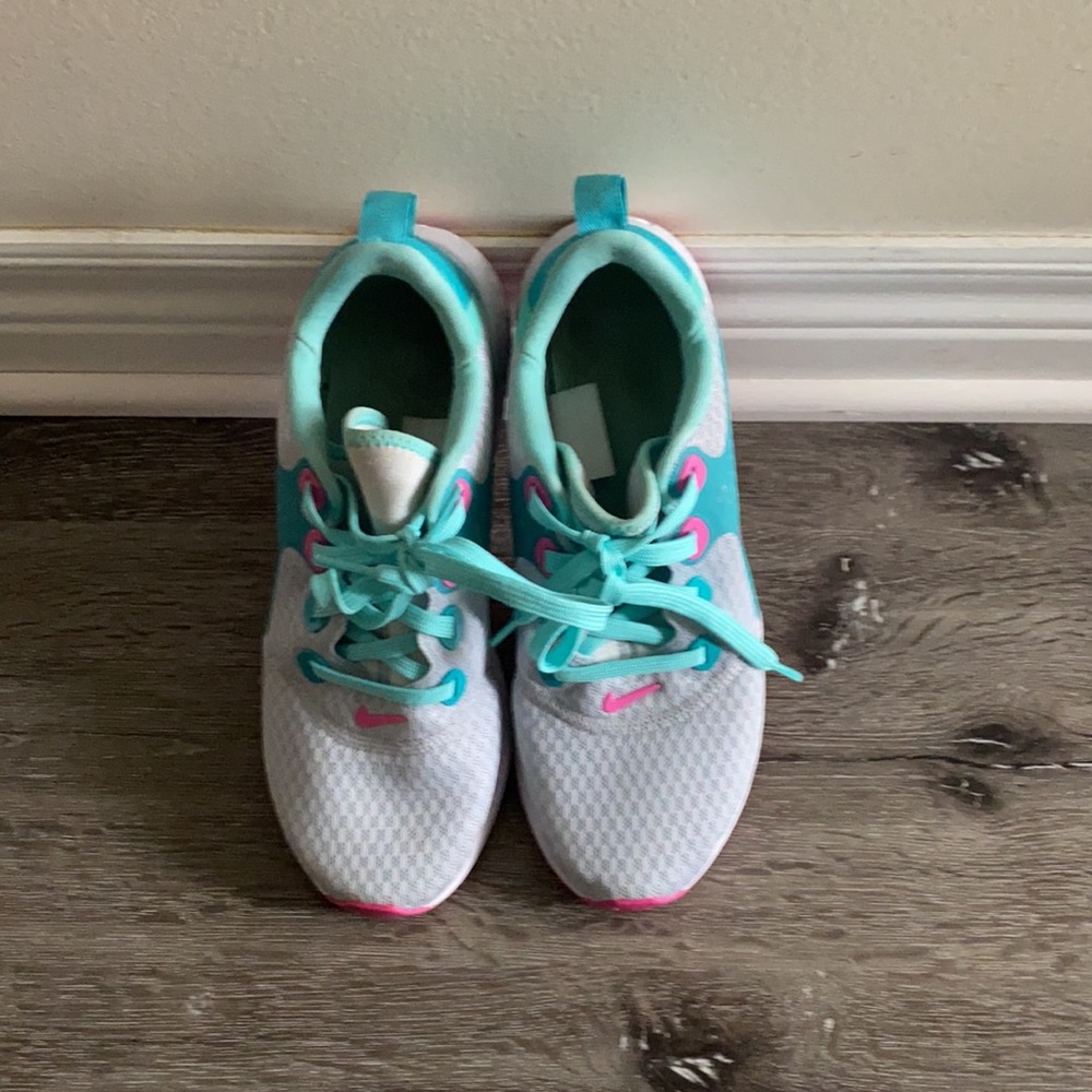 Nike React - Picture 2 of 7